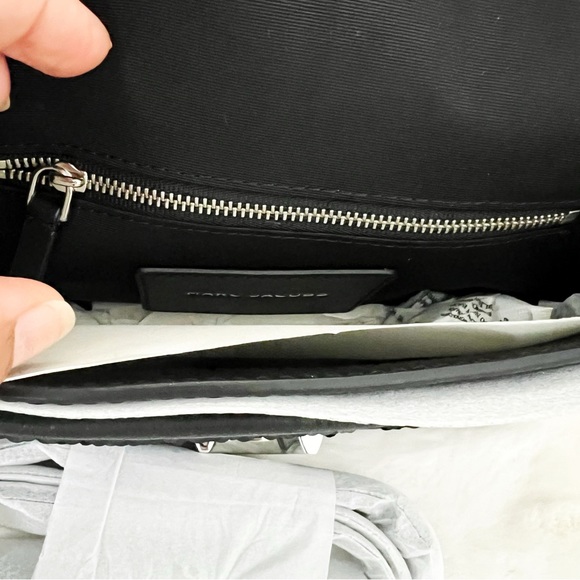 MARC JACOBS Black Sequin The Sequin J Bag - Picture 15 of 15